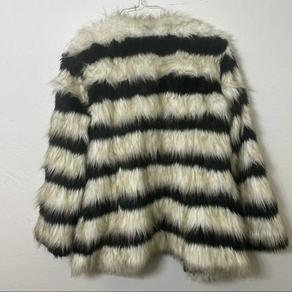 Carmin Black and Ivory Striped Fuzzy Faux Fur Coat size small